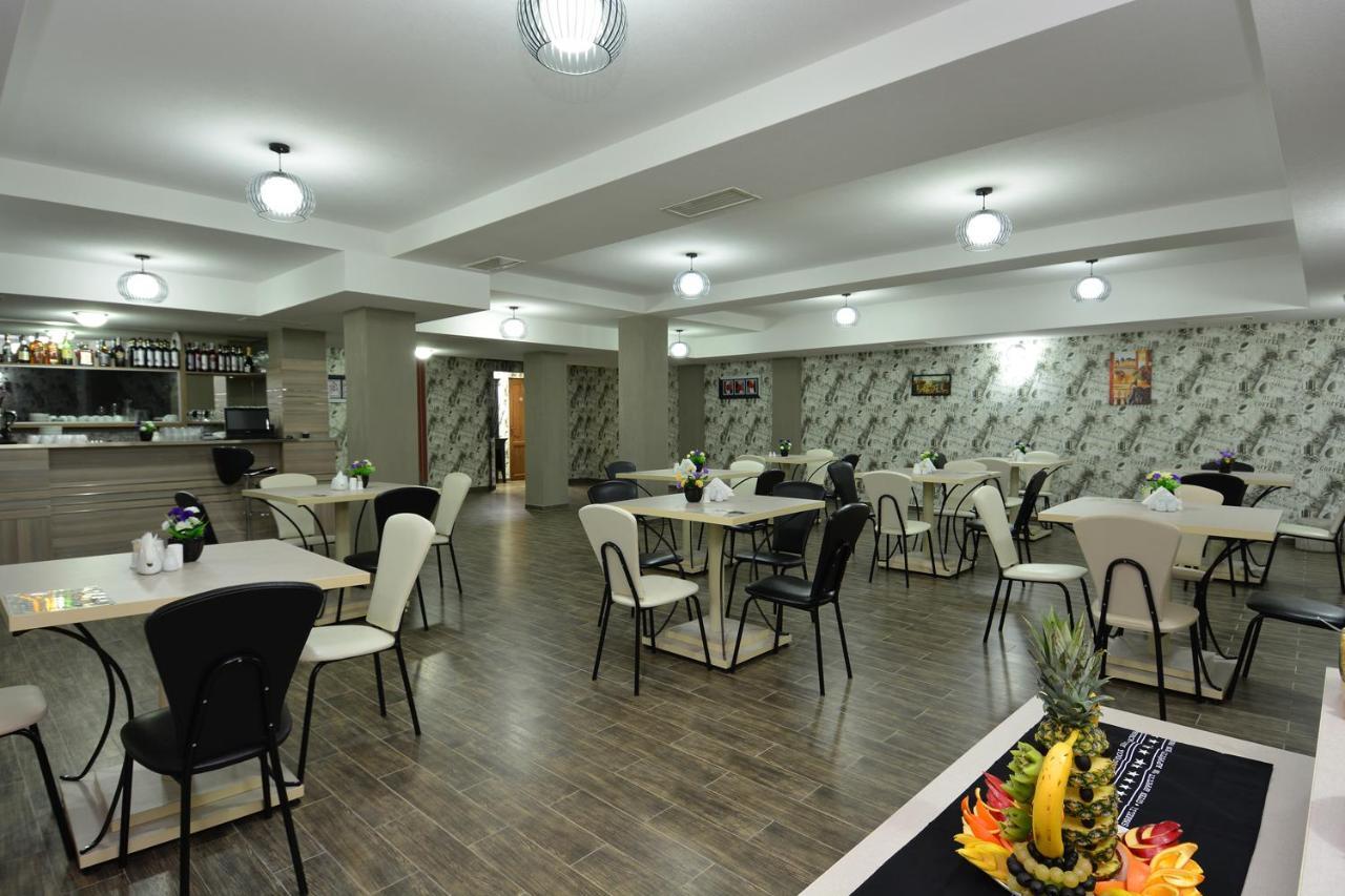 Granada And Restaurant فندق تبليسي